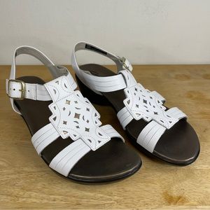 Clarks Bendables Ella Chamber White Leather Metallic Strappy Sandals Size 8W